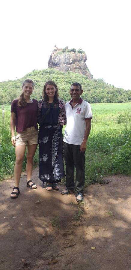 Jungle House Tourist Inn Dambulla Exterior foto